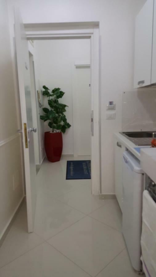 Al Porticciolo Bed and Breakfast Σαλέρνο Εξωτερικό φωτογραφία