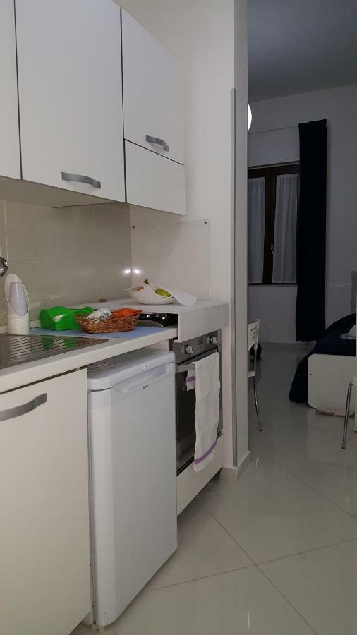 Al Porticciolo Bed and Breakfast Σαλέρνο Εξωτερικό φωτογραφία