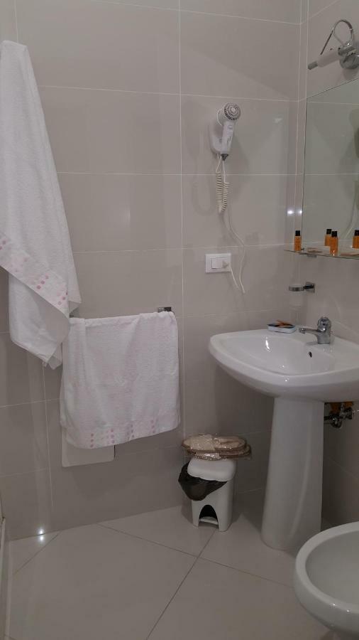 Al Porticciolo Bed and Breakfast Σαλέρνο Εξωτερικό φωτογραφία