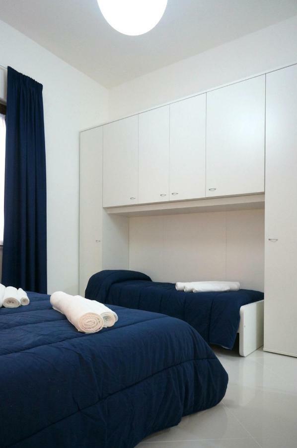 Al Porticciolo Bed and Breakfast Σαλέρνο Εξωτερικό φωτογραφία