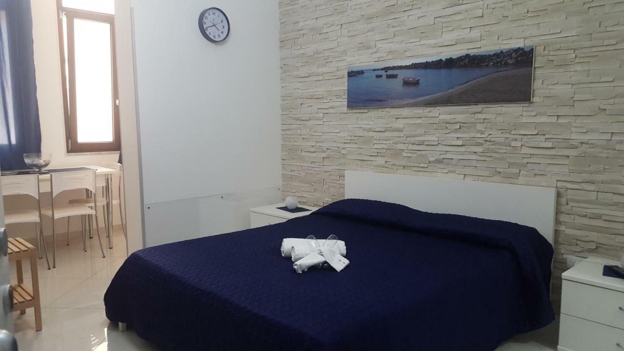 Al Porticciolo Bed and Breakfast Σαλέρνο Εξωτερικό φωτογραφία