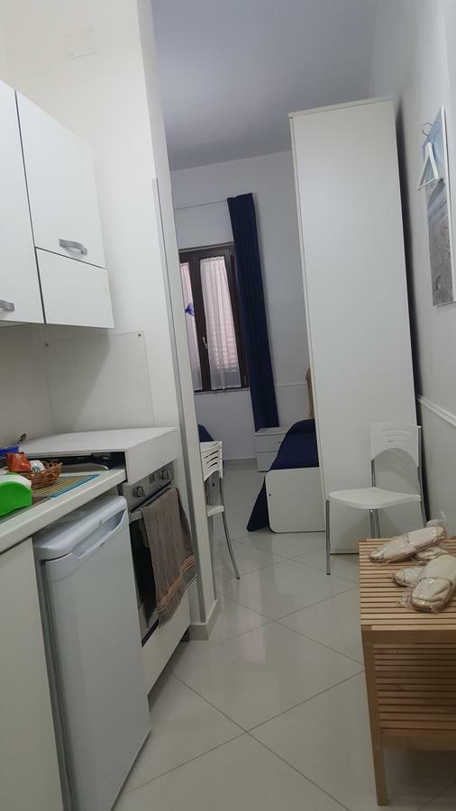 Al Porticciolo Bed and Breakfast Σαλέρνο Εξωτερικό φωτογραφία