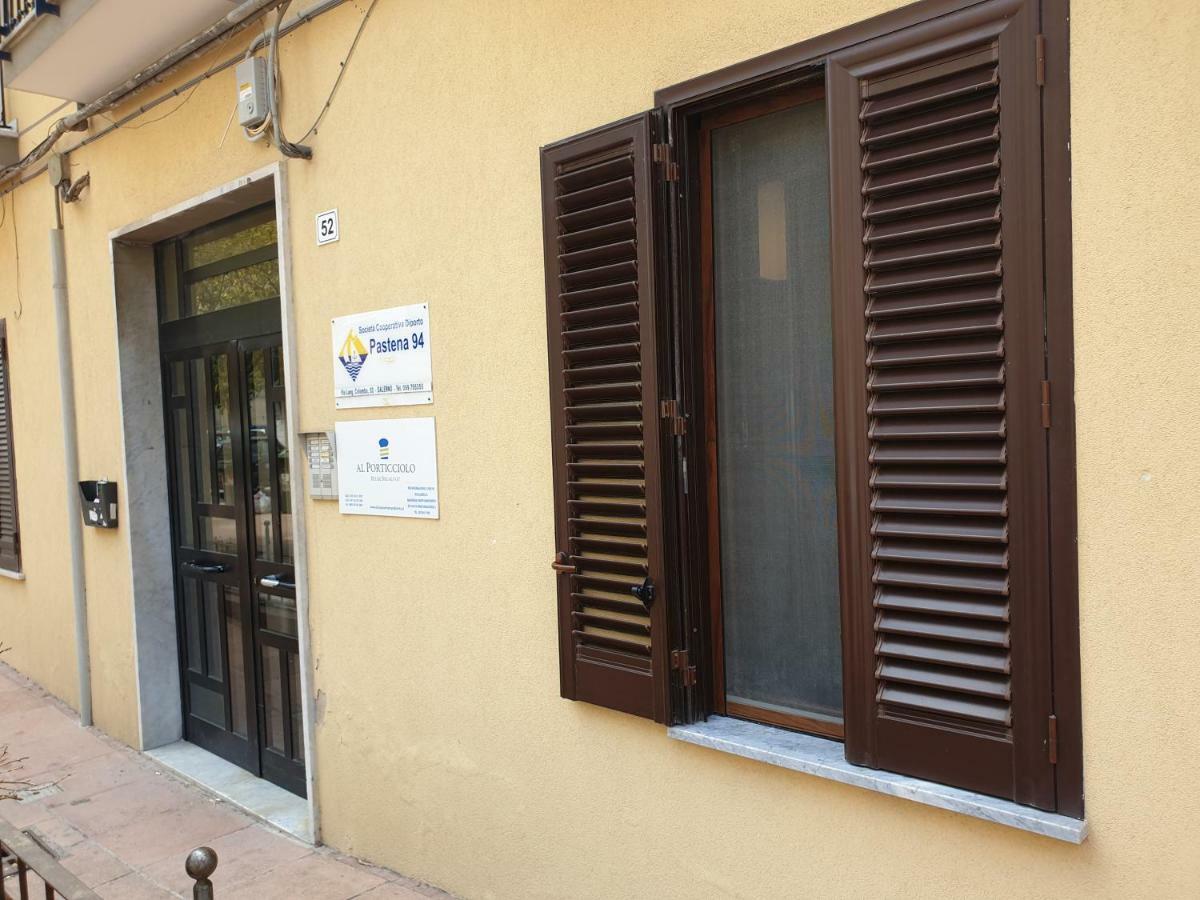 Al Porticciolo Bed and Breakfast Σαλέρνο Εξωτερικό φωτογραφία