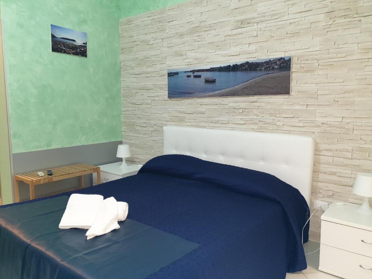 Al Porticciolo Bed and Breakfast Σαλέρνο Εξωτερικό φωτογραφία