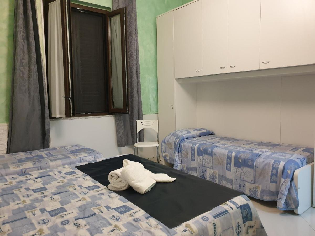 Al Porticciolo Bed and Breakfast Σαλέρνο Εξωτερικό φωτογραφία